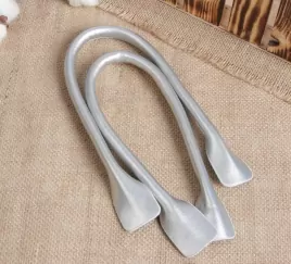 Ручки для сумки, кожаные, 2 шт, 44 × 1 см, цвет серебряный