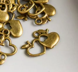 Декор для творчества металл "Сердечко в сердечке" бронза 1х0,8 см
