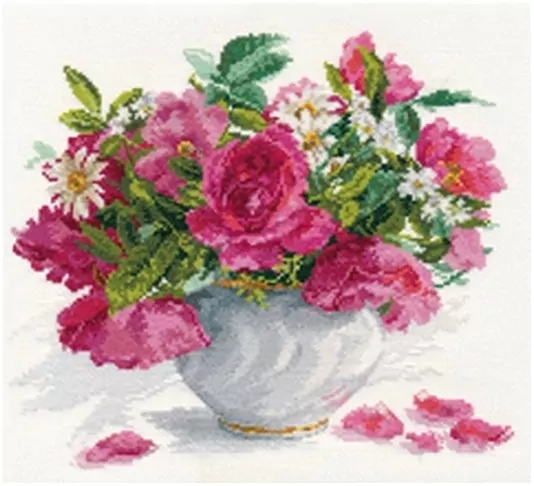Цветущий сад: розы и ромашки 30х26 см, набор для вышивания фото 1