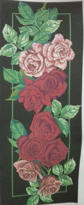 Розы на черном фоне, схема на канве фото 1